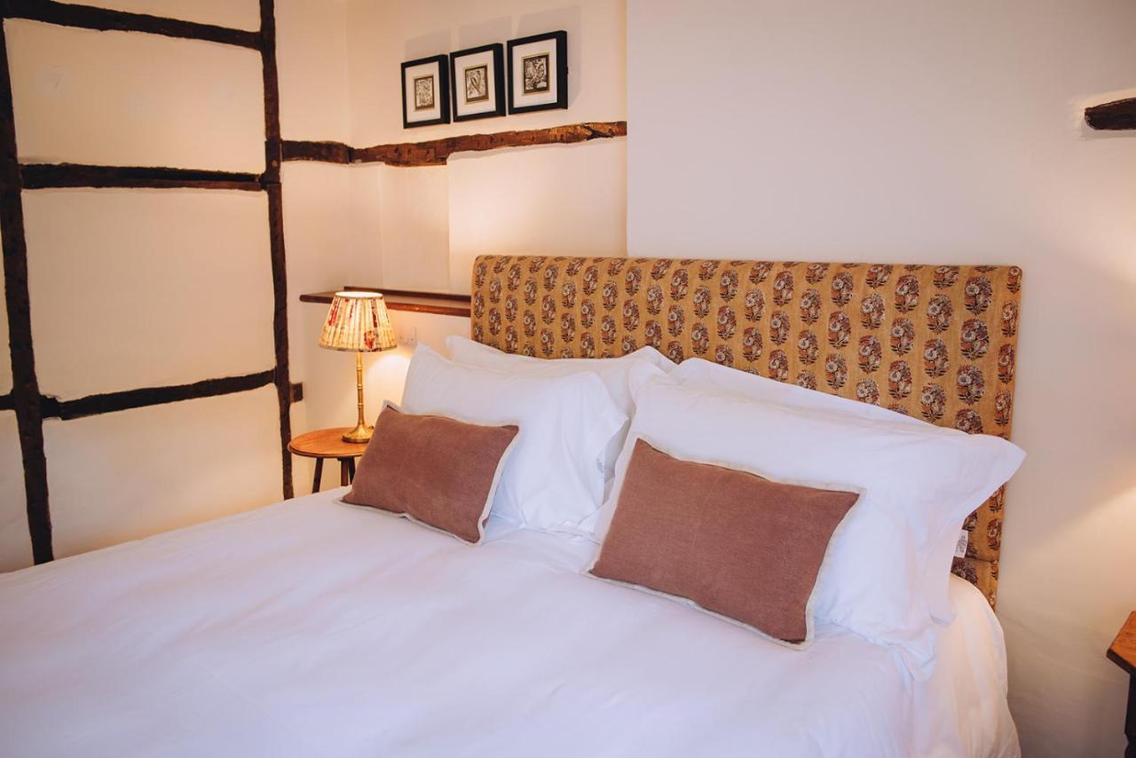 The Drummond At Albury Guildford Eksteriør bilde