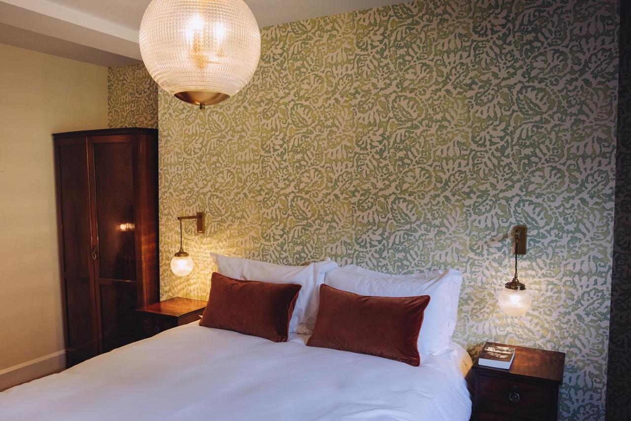 The Drummond At Albury Guildford Eksteriør bilde