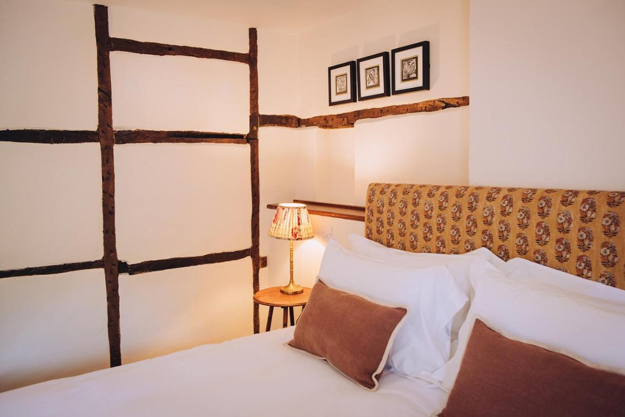 The Drummond At Albury Guildford Eksteriør bilde